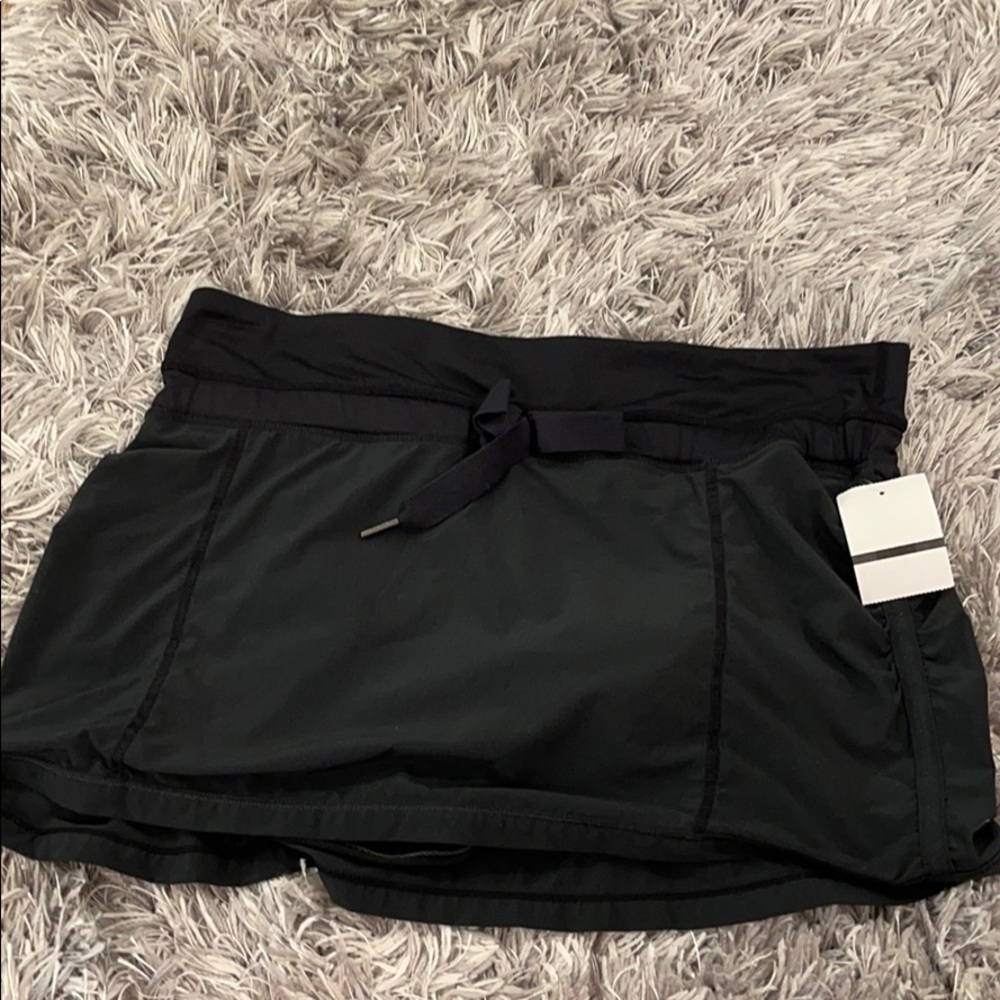 Lulu lemon tennis skirt